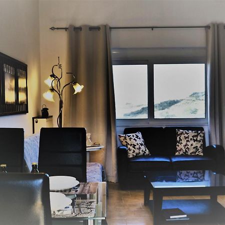 Thea Apartment Agia Marina Extérieur photo