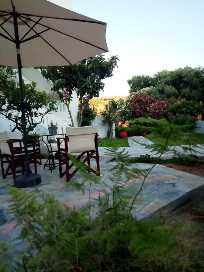 Thea Apartment Agia Marina Extérieur photo