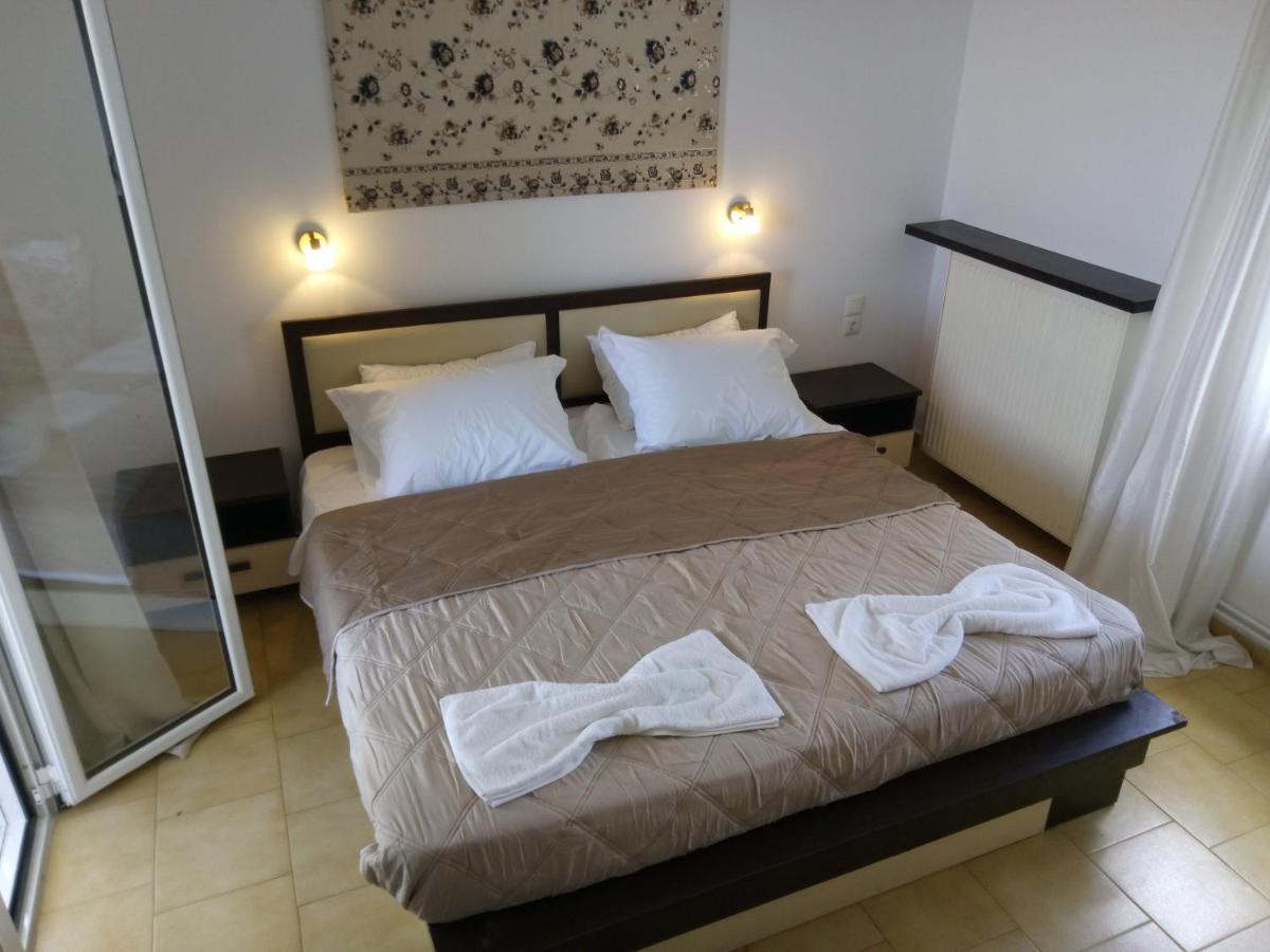 Thea Apartment Agia Marina Extérieur photo
