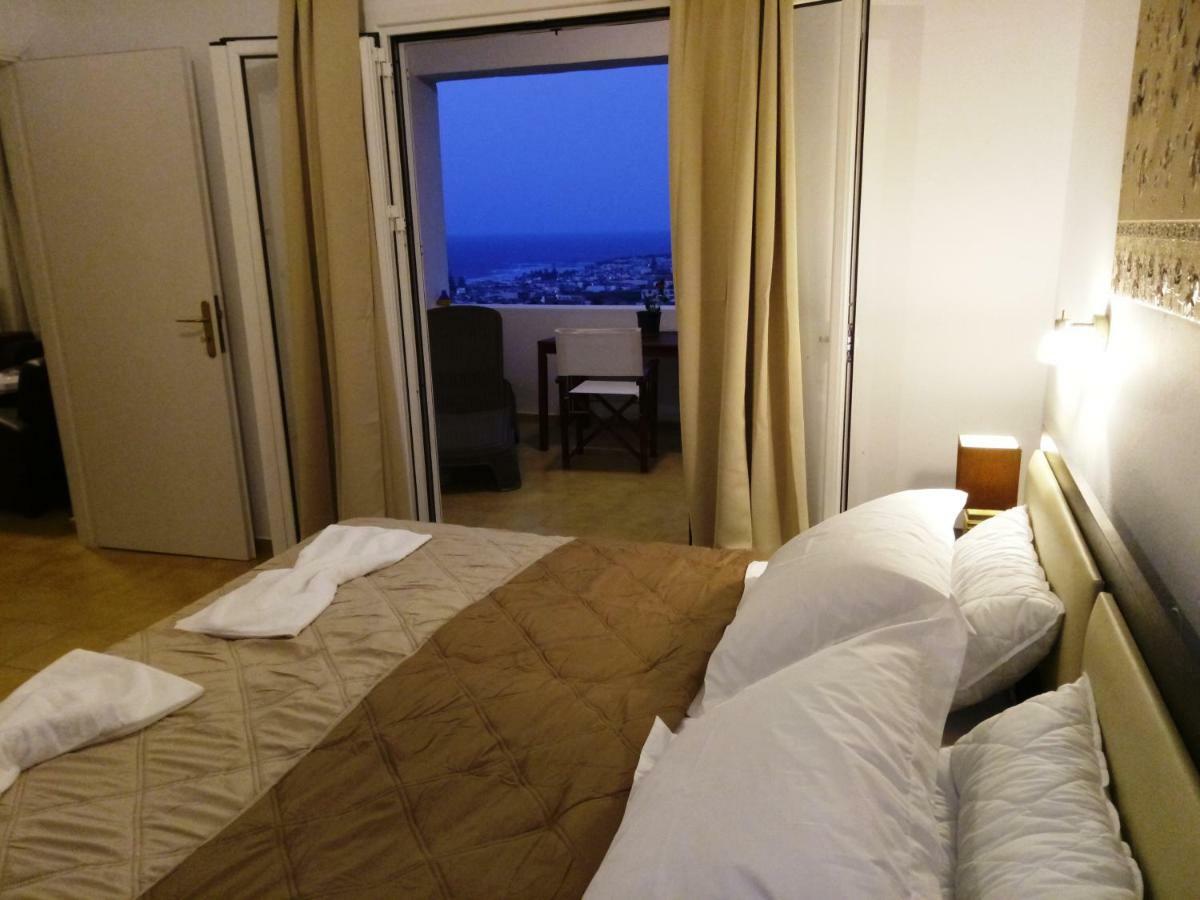 Thea Apartment Agia Marina Extérieur photo